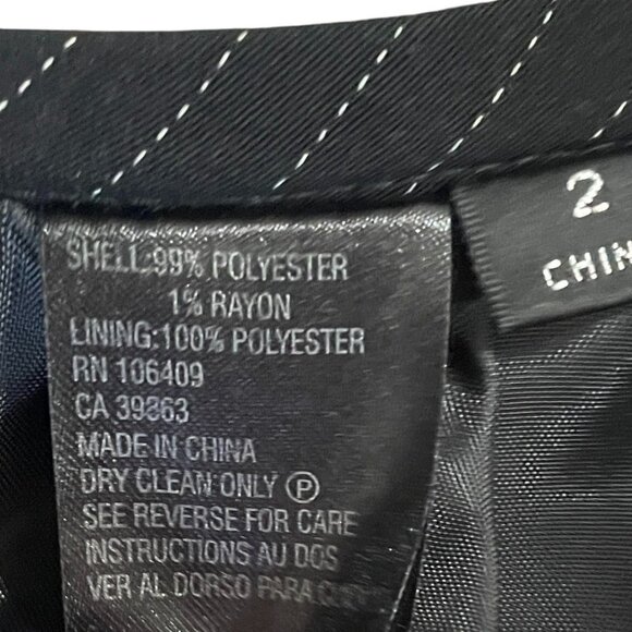 Tahari Pencil Skirt Black Pinstripe Business Minimalist Dark Academia Size 2 - Picture 8 of 8